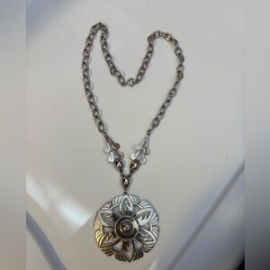 1960s Kramer mod silver-tone medallion pendant necklace with a chunky chain.